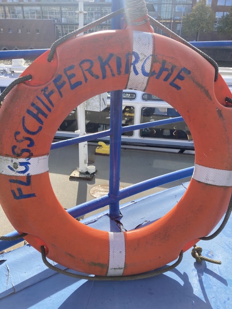 Hochzeit im Hamburger Hafen: Die Flusschifferkirche wartet auf euch!